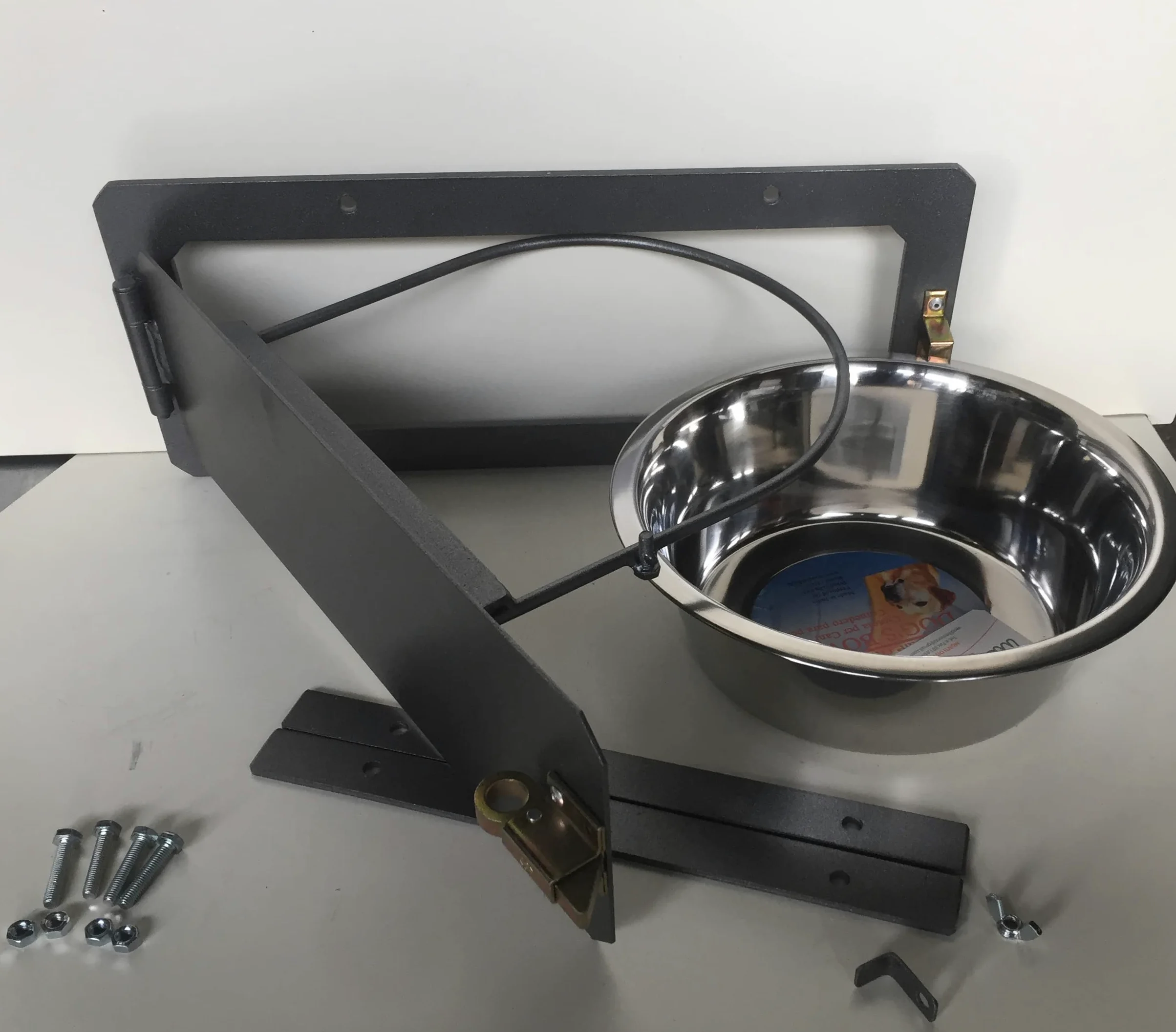 Ciotola Girevole in Acciaio Inox per Cani. 1 Mangiatoia Rotante Universale.