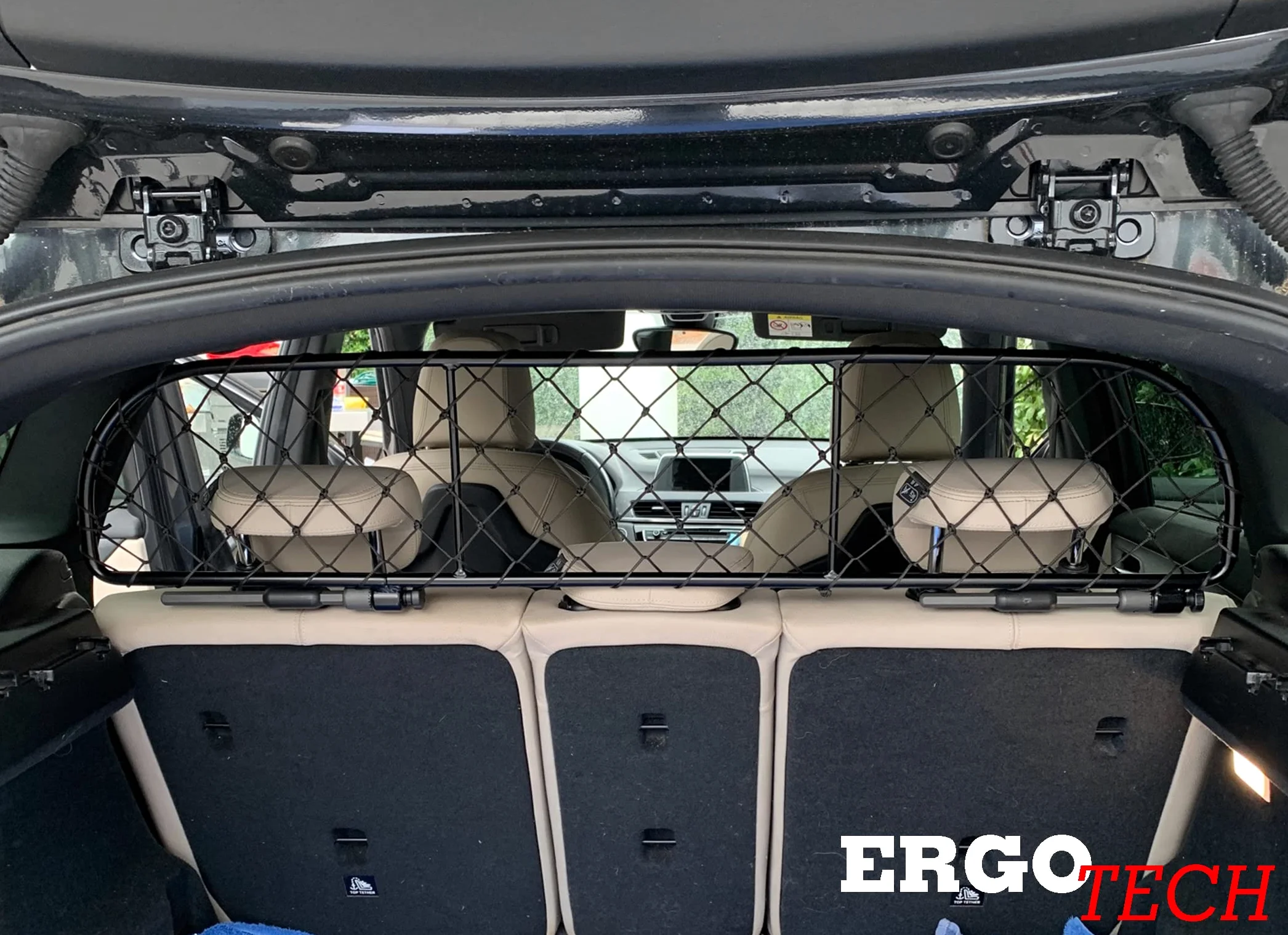 ERGOTECH Divisorio Griglia Rete Divisoria per BMW X1 (dal 2020 al 2022), RDA65-XS8 kbm023, con Sedile Posteriore Scorrevole