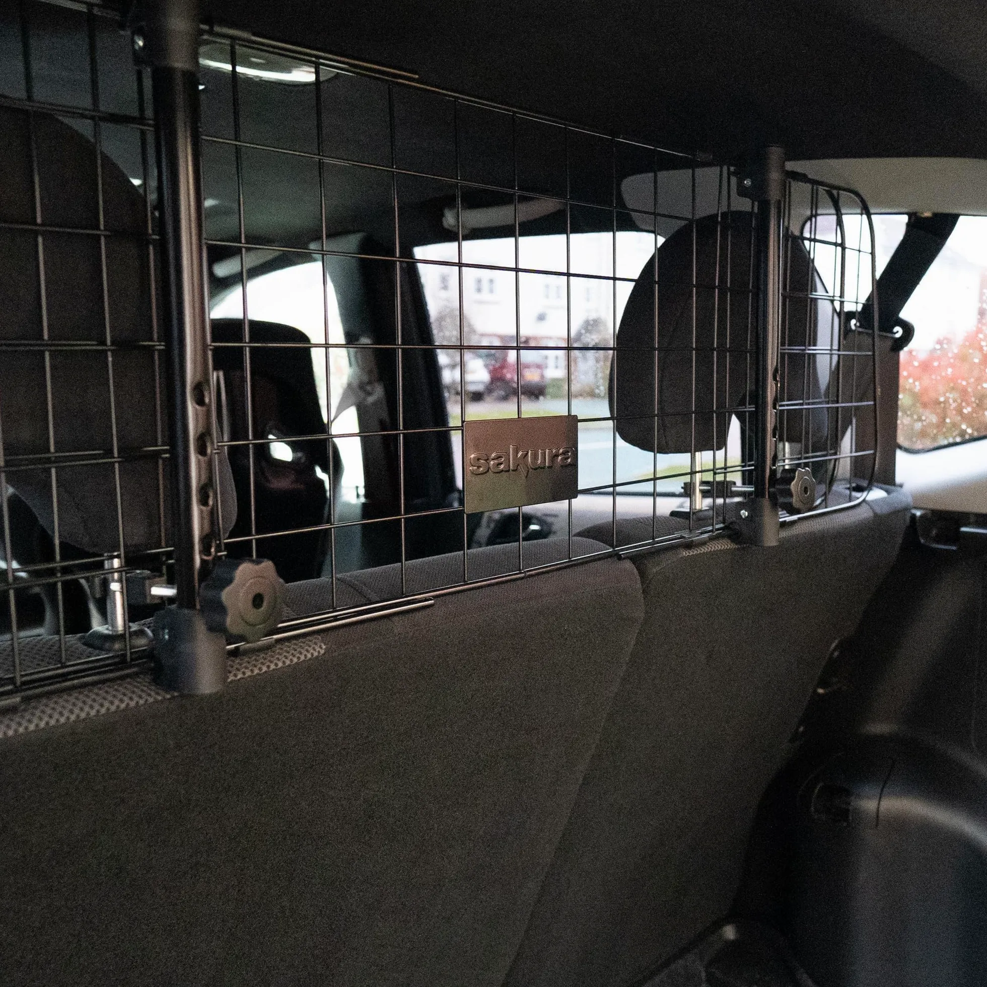 Griglia Cani Per BMW 7 Series 2009-2019, Divisorio Auto Metallo Robusto. | Divisorio Auto per Cani Poggiatesta, Griglia Divisoria Regolabile, Barriera Metallo senza Forare, Protezione Bagagliaio