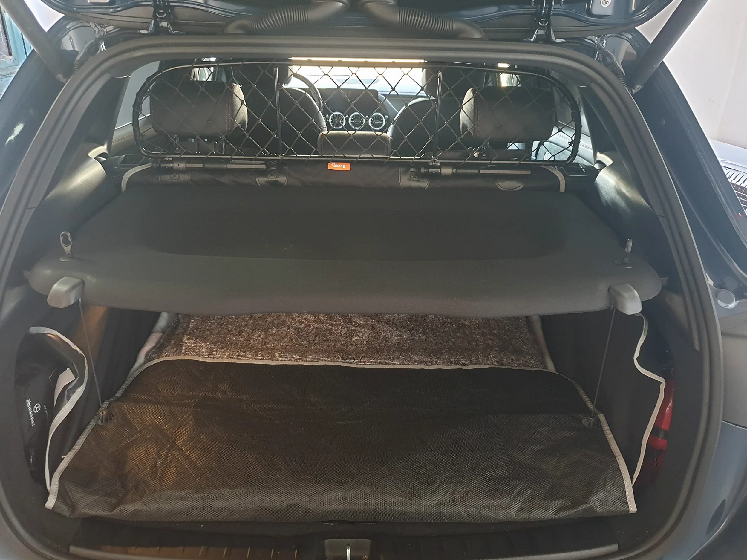 ERGOTECH Divisorio Griglia Rete Divisoria per Mercedes GLA (dal 2020 in Poi) RDA65-XS, per Trasporto Cani e Bagagli