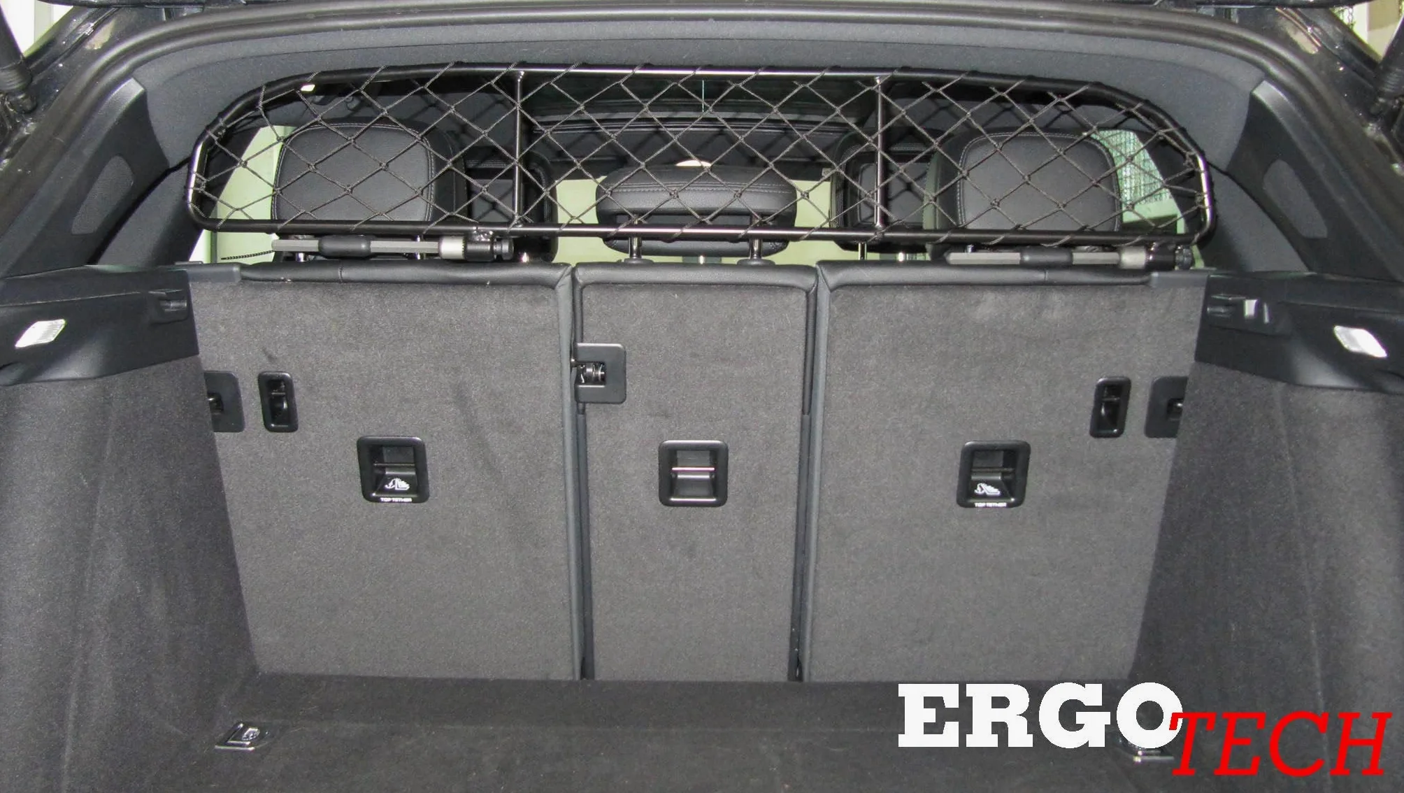 ERGOTECH Divisorio Griglia Rete Divisoria per Porsche Macan (2014-2024), RDA65-HXXS16, per Trasporto Cani e Bagagli