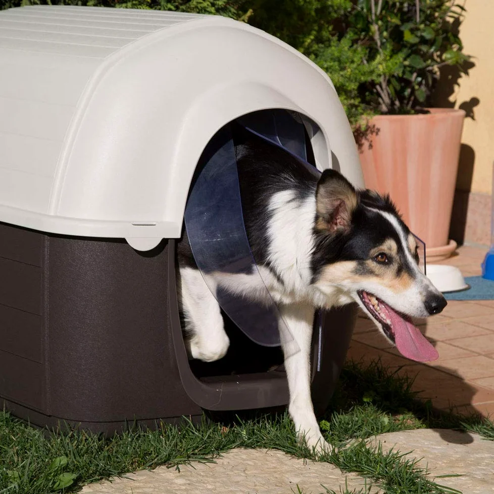 Ferplast Cuccia da Esterno per Cani Kenny 05 Casetta per Cani in Resina Termoplastica Resistente Urti e Raggi UV, Sistema di Drenaggio, Griglia per L'Aerazione, Smontabile, 70 X 100,6 X 70,5 cm
