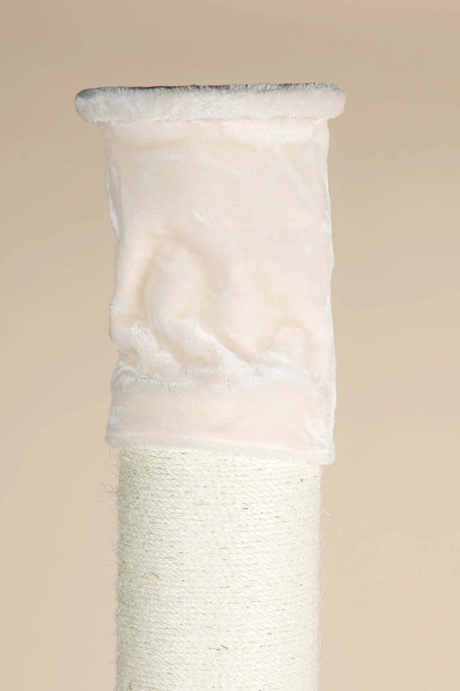 RHRQuality Krabpaal voor grote katten - Maine Coon Tower Crown – 240 tot 260 cm Hoog – Met Extra Dikke 20 cm Sisalpalen – Crème