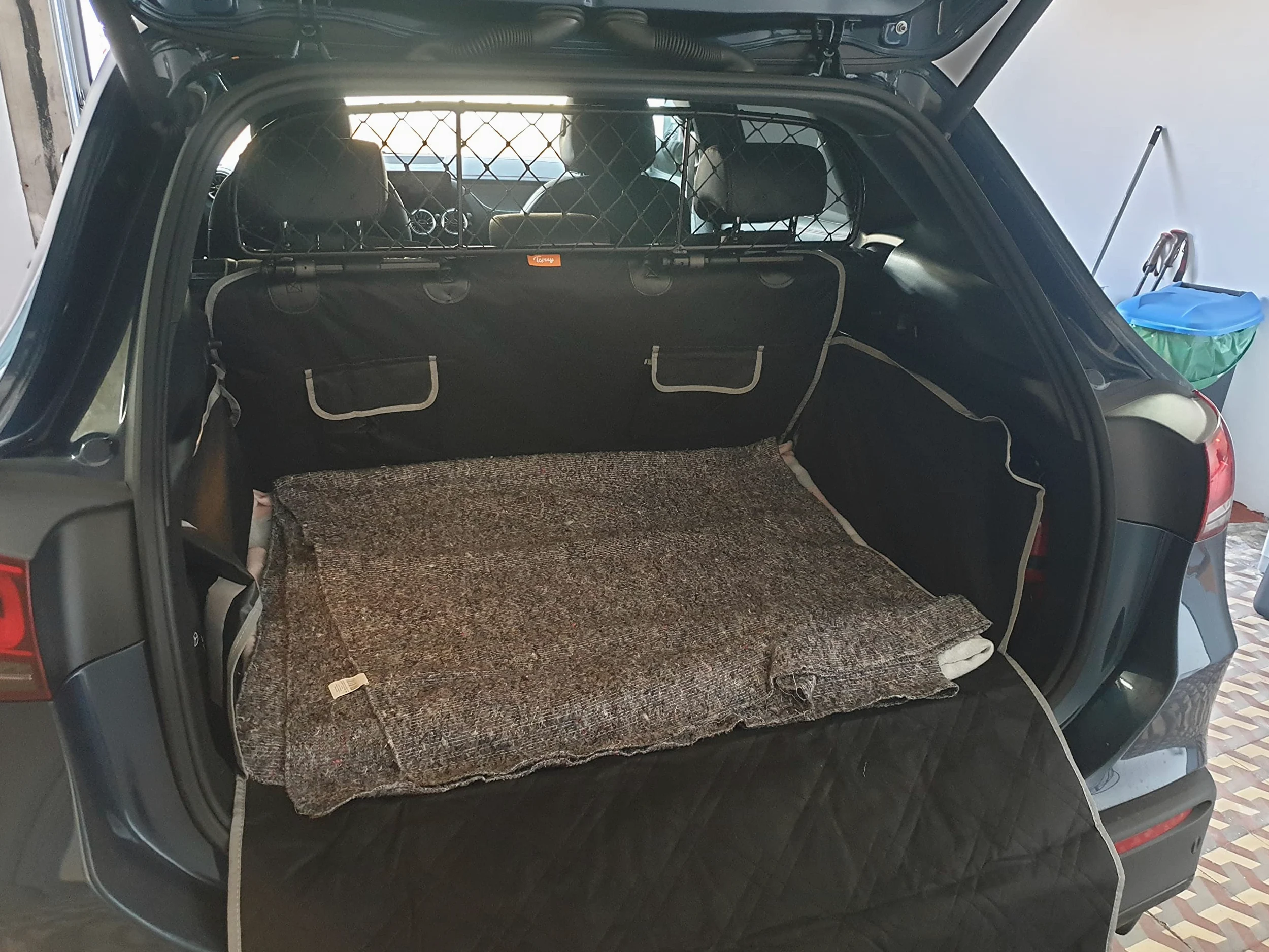 ERGOTECH Divisorio Griglia Rete Divisoria per Mercedes GLA (dal 2020 in Poi) RDA65-XS, per Trasporto Cani e Bagagli