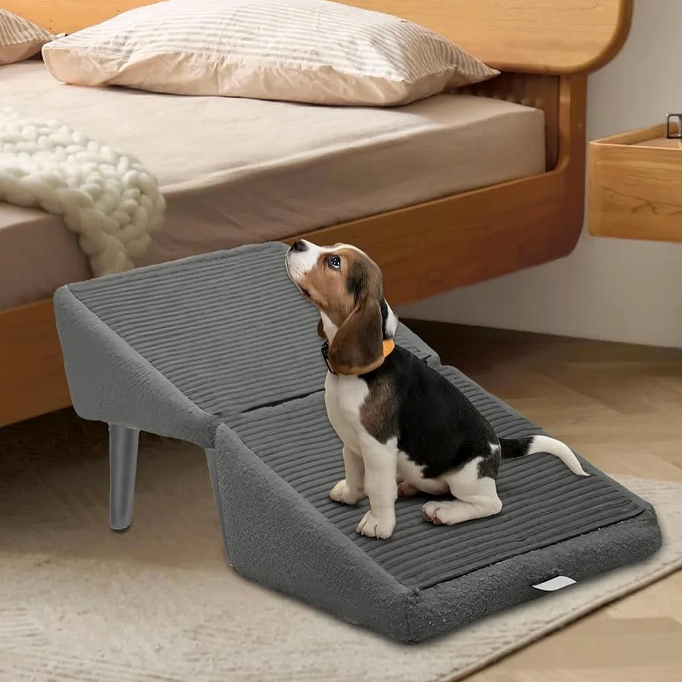 Rampa per animali domestici, pieghevole, non scivolosa per cani di piccola taglia e gatti, gradini per cani leggeri e pieghevoli, per letto a soppalco e divano Pet Ramp (grigio, M)