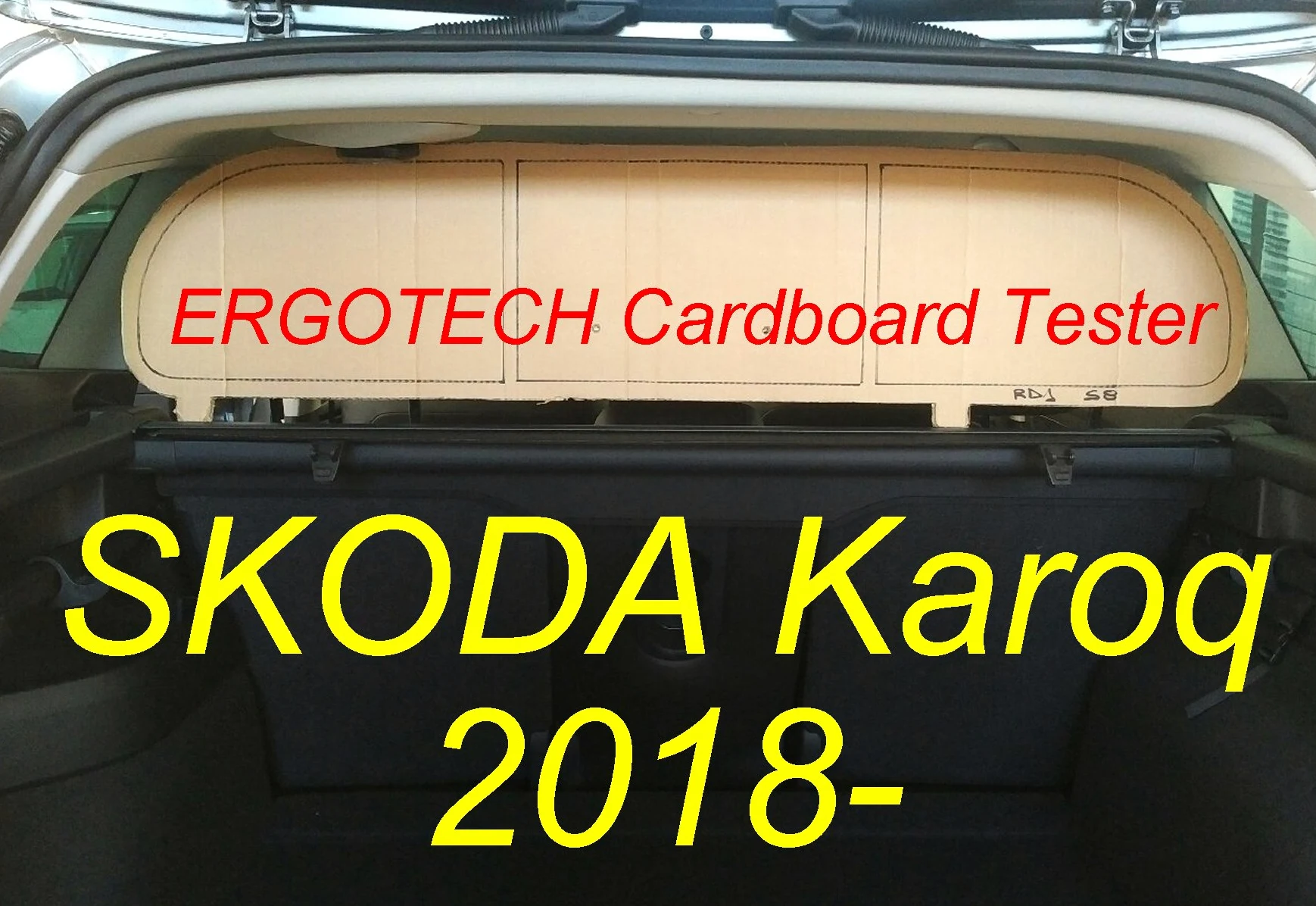 ERGOTECH Divisorio Griglia Rete Divisoria per Skoda Karoq, RDA65-S8, per Trasporto Cani e Bagagli