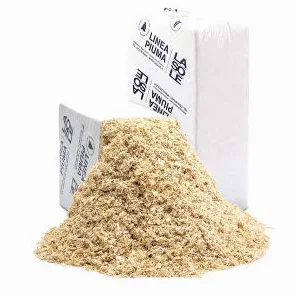 Trucioli di legno assorbenti per animali box cavalli avicoli roditori terrari secchi lettiera alta qualità in balle da 400 Litri (Piuma)