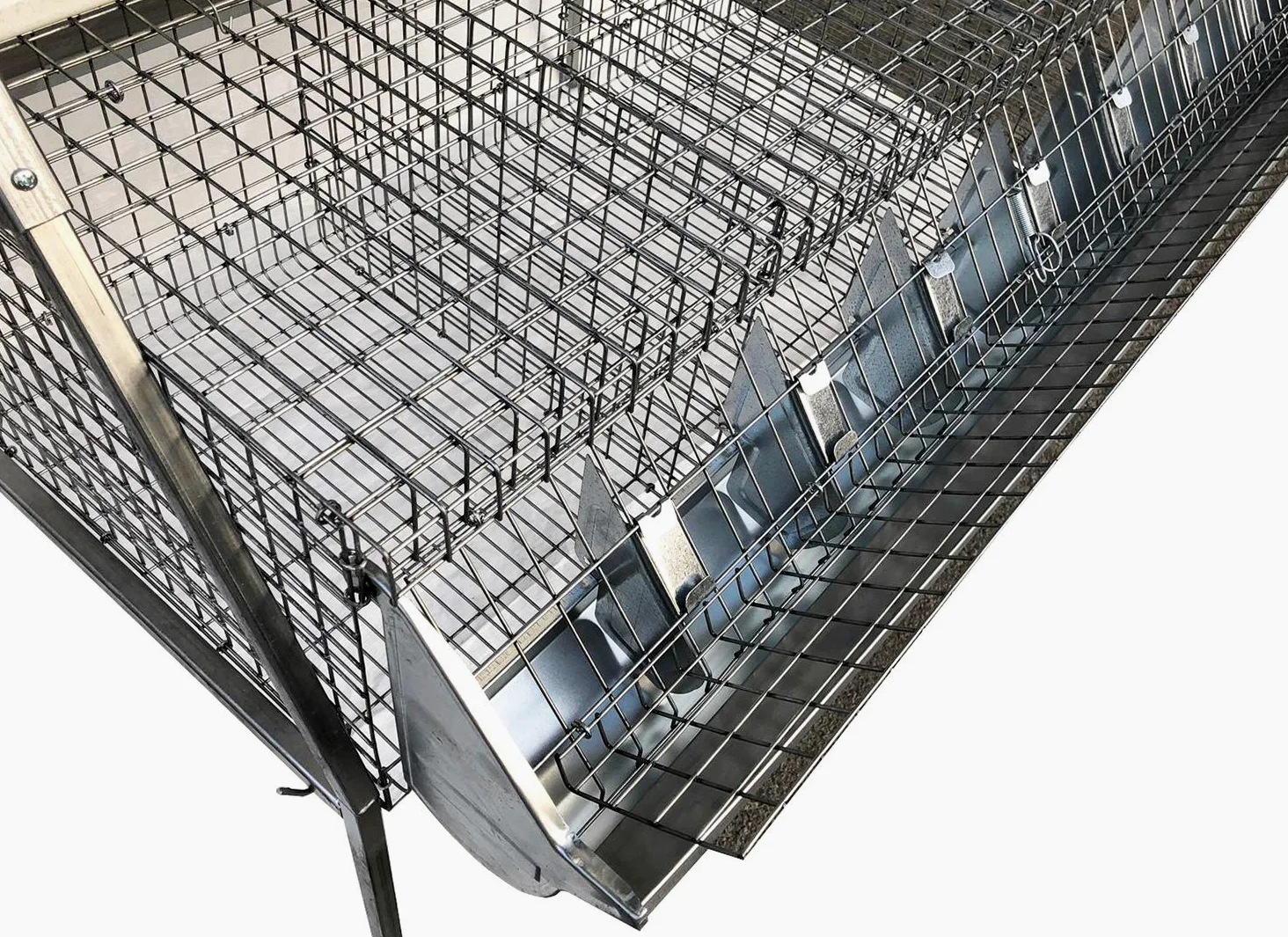 Gabbia B3-100 Plus 3 Piani a Piramide per Ingrasso Conigli. Conigliera con 12 celle. Cm L 105 x P 95 x H 160