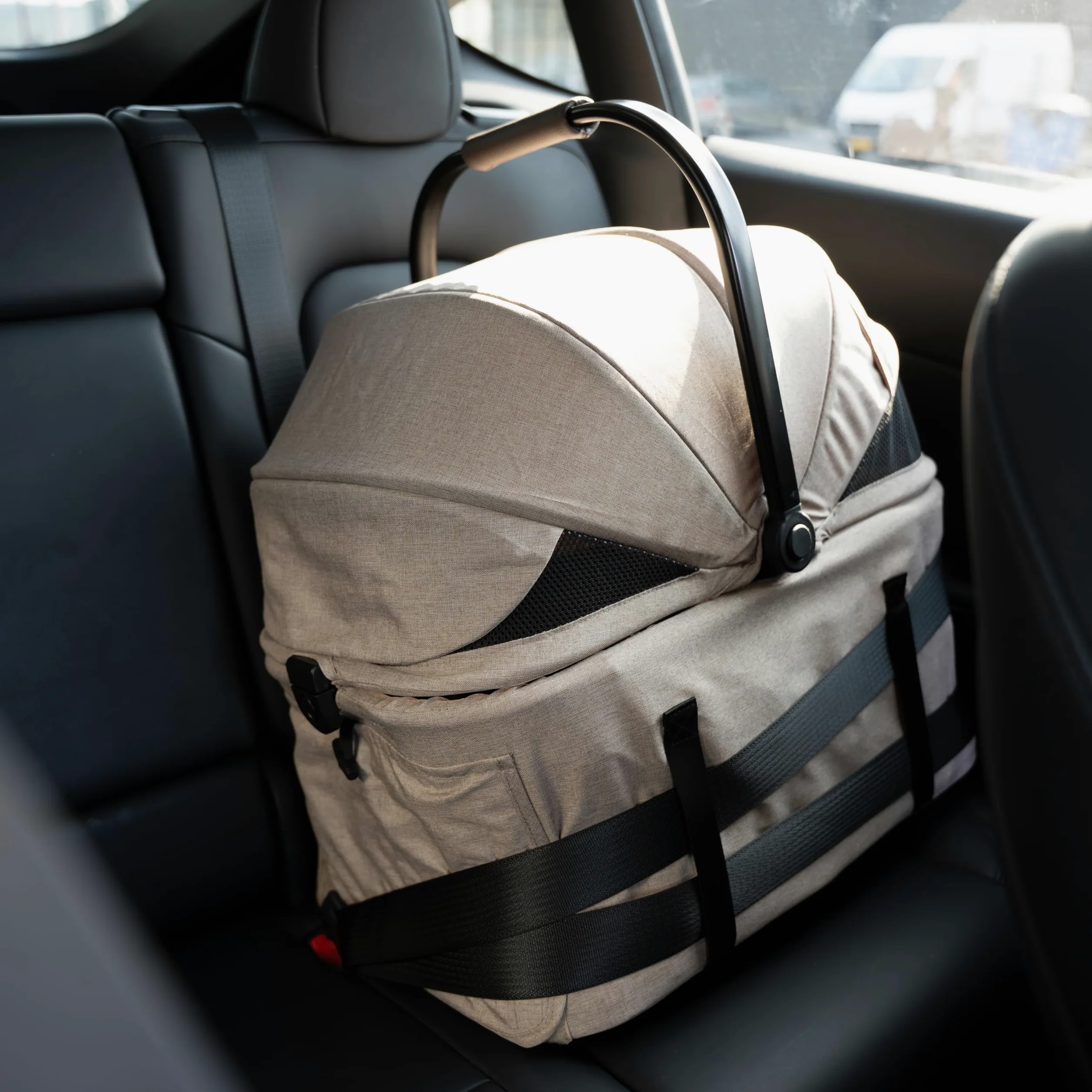 Passeggino compatto per animali Innopet Nomad - Passeggino pieghevole e leggero per cani e gatti fino a 20 kg - Trasportino per animali, seggiolino auto e passeggino 3in1