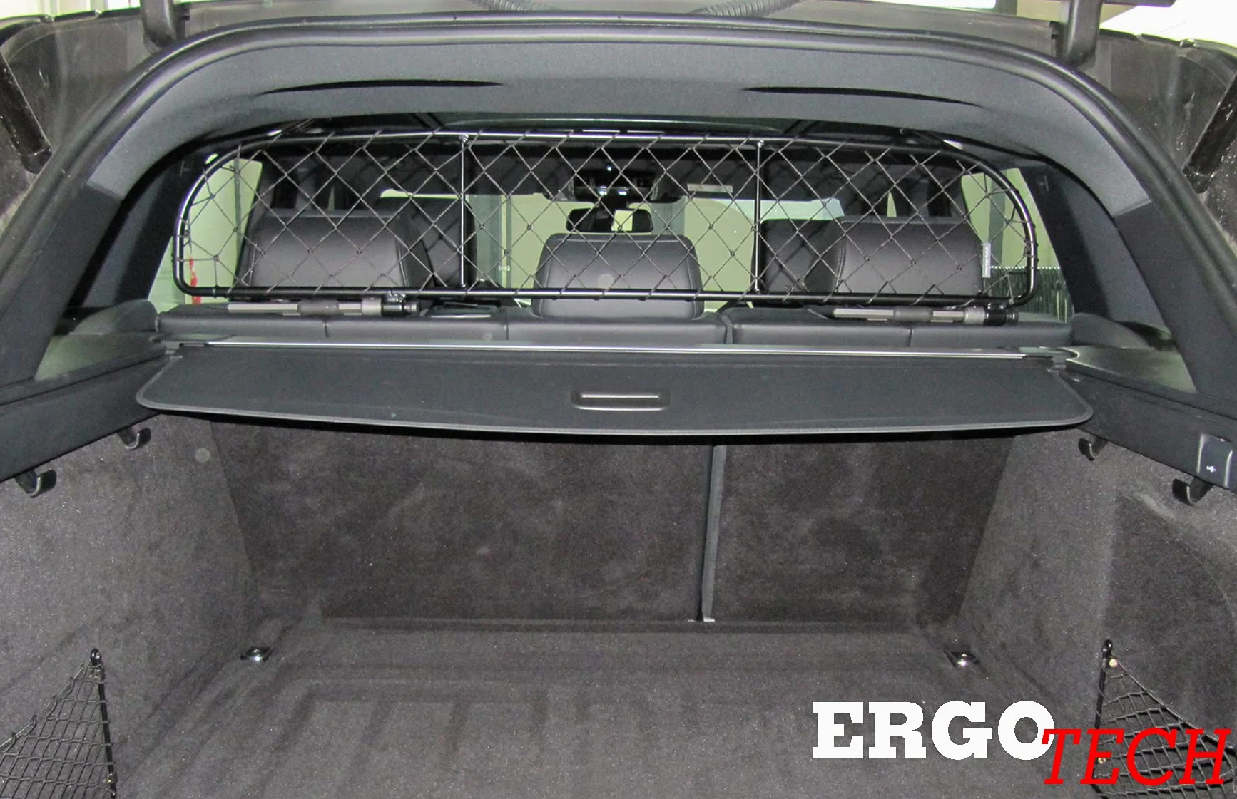 ERGOTECH Divisorio Griglia Rete Divisoria Compatibile con Land Rover Range Rover Sport (2013-2022) RDA65-XS16, per Trasporto Cani e Bagagli