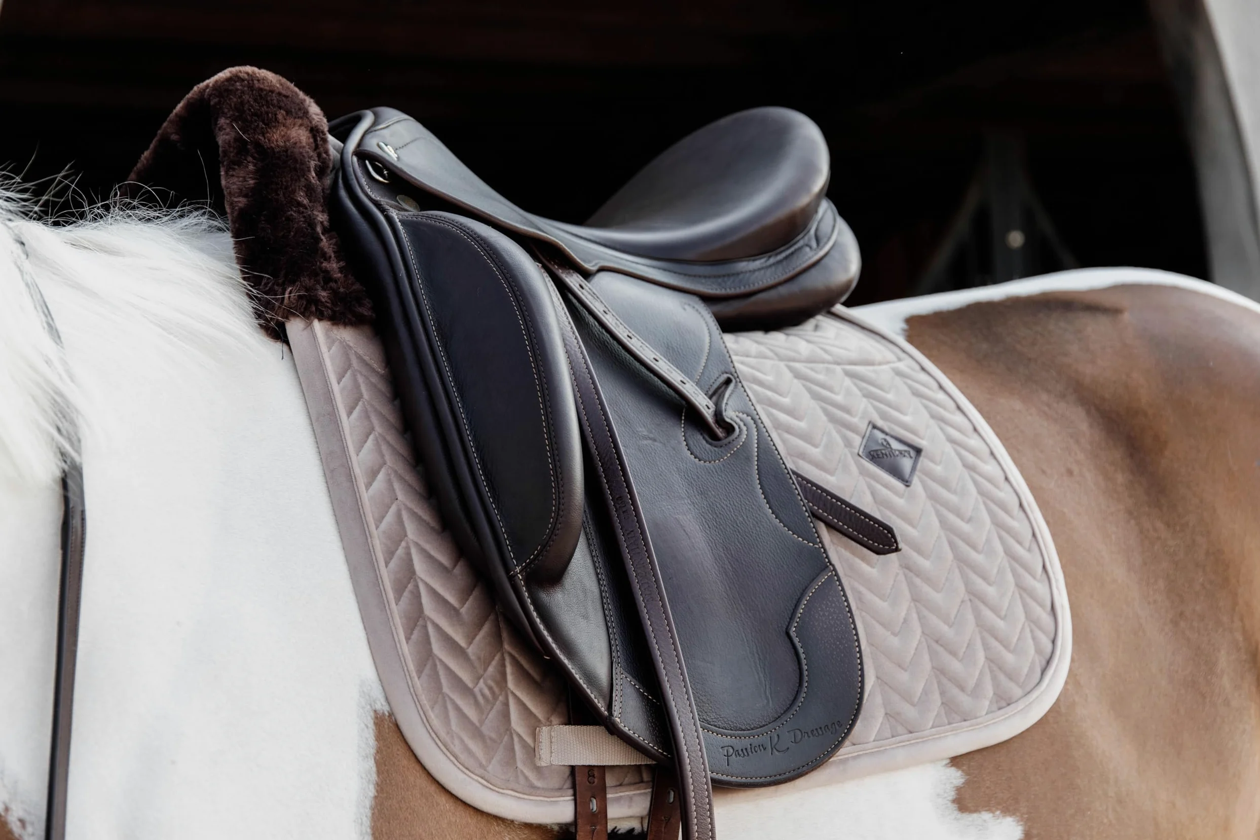 Kentucky Tappeto da Dressage per Cavalli Skin Friendly Velvet